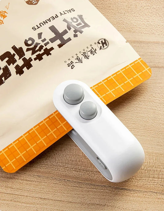 Mini Vacuum Sealer – Food Storage & Freshness Saver